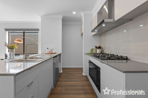 Property photo of 13 Dryandra Street Manor Lakes VIC 3024