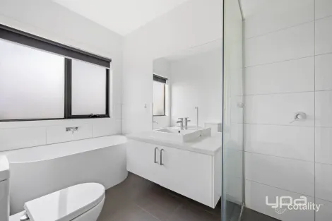 Property photo of 3/1 McRae Avenue St Albans VIC 3021