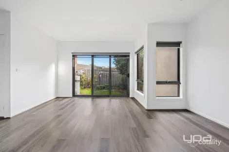 Property photo of 3/1 McRae Avenue St Albans VIC 3021