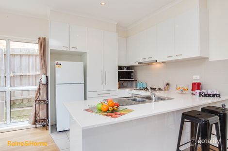Property photo of 4/33 Leman Crescent Noble Park VIC 3174