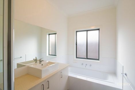 Property photo of 8 Verve Drive Officer VIC 3809