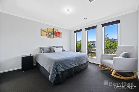 Property photo of 35 Pepper Crescent Drouin VIC 3818