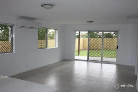Property photo of 1/18 Banksia Drive Raceview QLD 4305