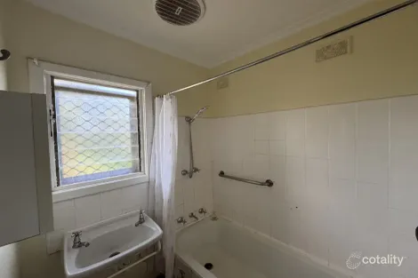 Property photo of 20 Winterbourne Road Elizabeth Vale SA 5112