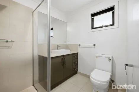 Property photo of 2/74 White Street Mordialloc VIC 3195