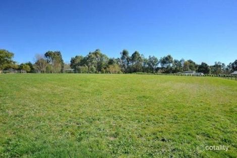 Property photo of 19 Amberly Drive Drouin VIC 3818