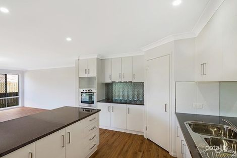 Property photo of 2/14 Wandsworth Street Cranley QLD 4350