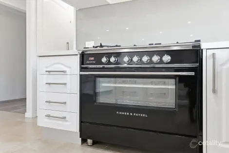 Property photo of 3 Edinburgh Court Werribee VIC 3030
