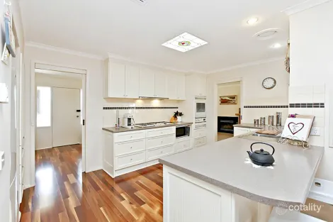 Property photo of 12 Willmott Drive Hoppers Crossing VIC 3029