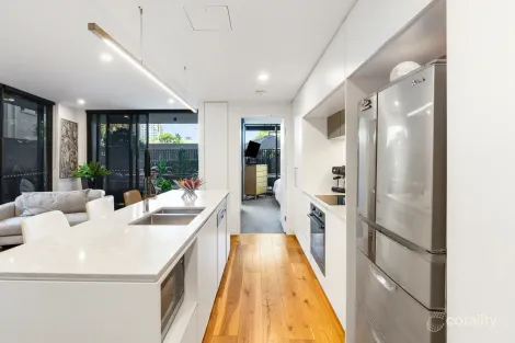 Property photo of 103/110-112 Frank Street Labrador QLD 4215
