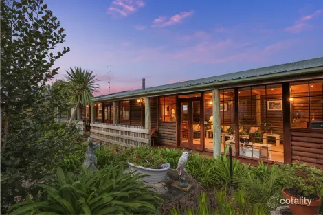 16 Gum Ave, Victor Harbor, SA 5211
