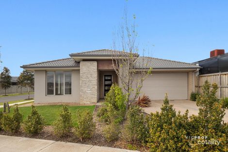 Property photo of 11 Semblance Drive Tarneit VIC 3029