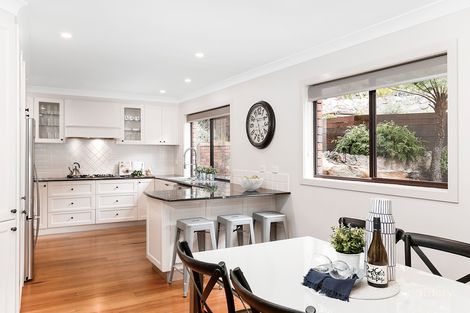 Property photo of 5 Nullabor Place Yarrawarrah NSW 2233