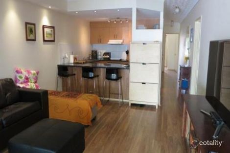 Property photo of 2/52 Mitre Street St Lucia QLD 4067