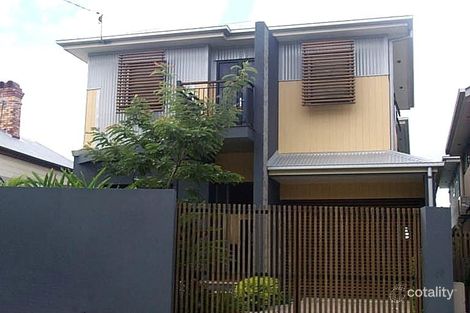 15a Wellington Rd, Red Hill, QLD 4059