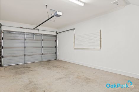 Property photo of 2/98 Snell Grove Oak Park VIC 3046