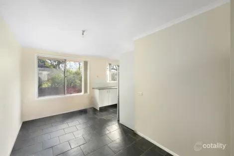 Property photo of 11 Holly Avenue Chipping Norton NSW 2170