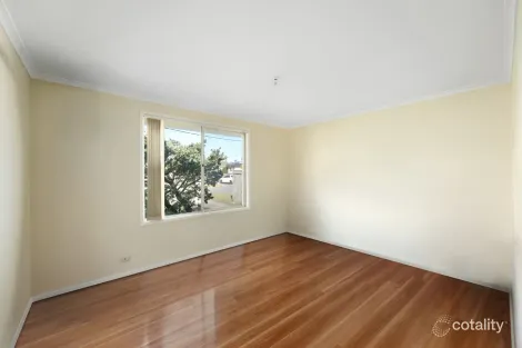 Property photo of 11 Holly Avenue Chipping Norton NSW 2170