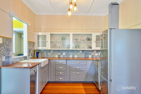 Property photo of 11 Irwin Terrace Oxley QLD 4075