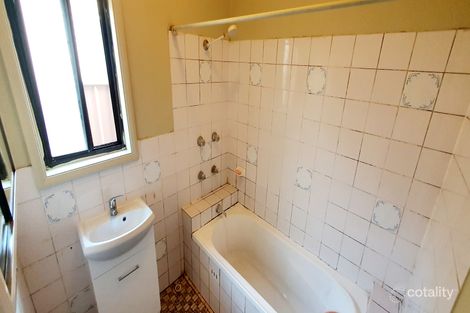 20 Lupin Ave, Fairfield East, NSW 2165