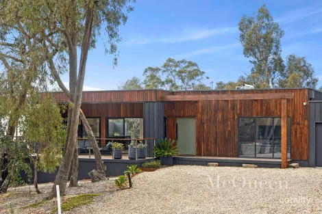 25 Golf Links Rd, Hepburn, VIC 3461