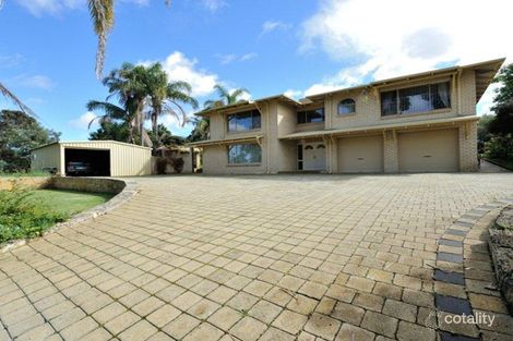 28 Livingstone Dr, Canning Vale, WA 6155