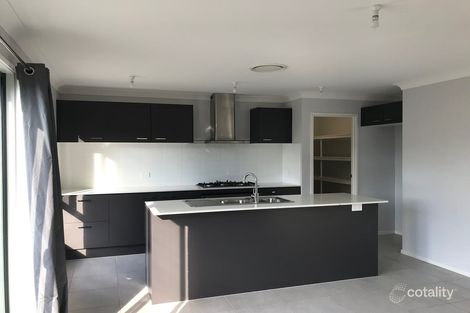 Property photo of 66 Wigeon Chase Cameron Park NSW 2285