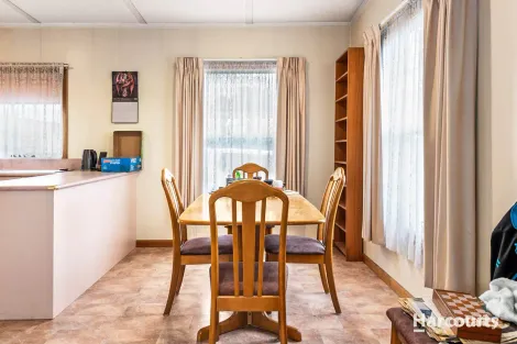 Property photo of 32 Victoria Street Tullah TAS 7321