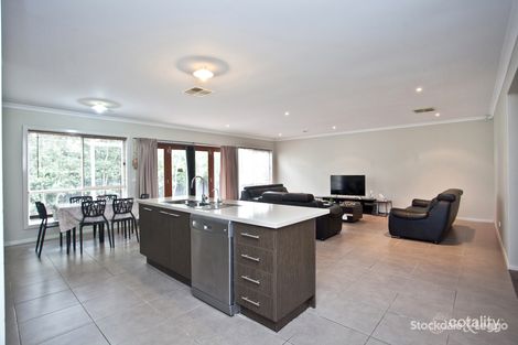 Property photo of 31 Meakin Way Deer Park VIC 3023