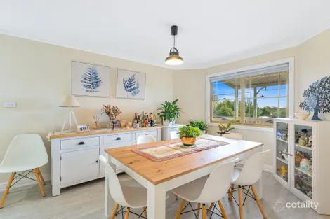 Property photo of 29 Yeramba Road Summerland Point NSW 2259