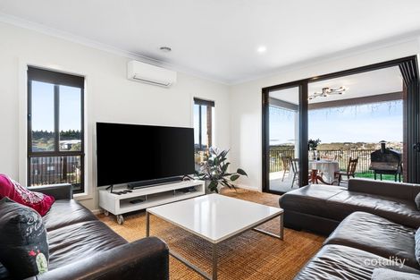 Property photo of 90 Retreat Crescent Sunbury VIC 3429