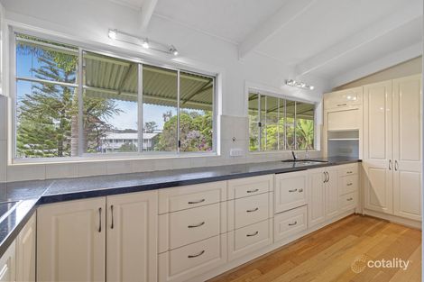 Property photo of 2 Theodore Place Molendinar QLD 4214