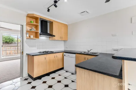 Property photo of 2/2-3 Bent Street Westmeadows VIC 3049