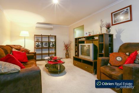 Property photo of 16 Lassiter Court Narre Warren South VIC 3805