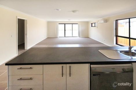 18 Clarice Cres, Brookfield, VIC 3338