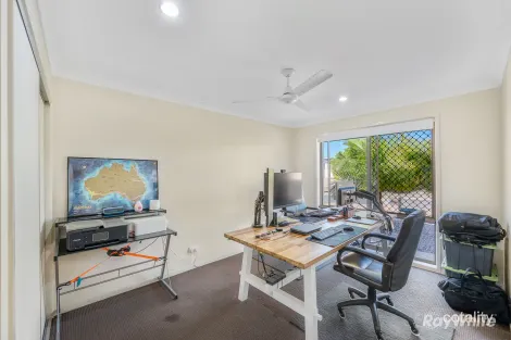 Property photo of 6 Franklin Court New Auckland QLD 4680