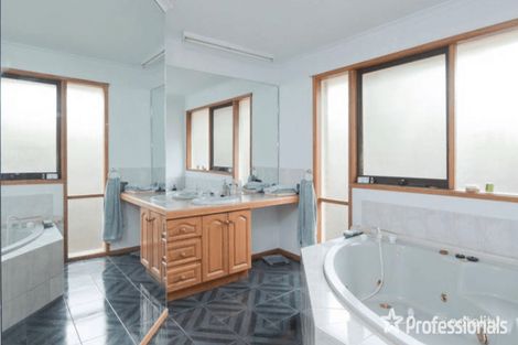 Property photo of 14 Renwick Road Ferntree Gully VIC 3156