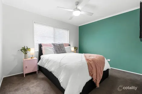 Property photo of 41 North Road Wynnum West QLD 4178