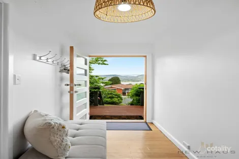 Property photo of 6 Roseneath Place Austins Ferry TAS 7011