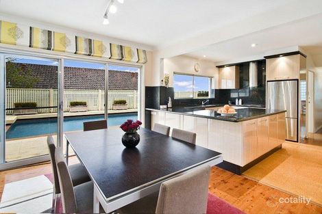 Property photo of 21 Roscommon Crescent Killarney Heights NSW 2087