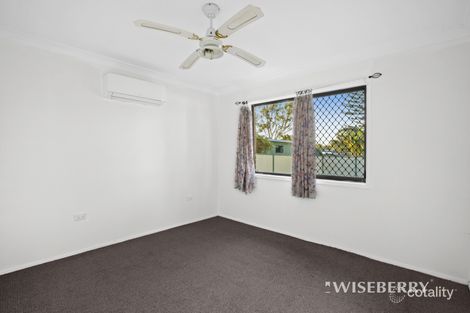 Property photo of 34 Campbell Parade Mannering Park NSW 2259