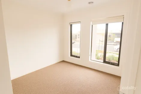 Property photo of 39 Coolamon Drive Craigieburn VIC 3064