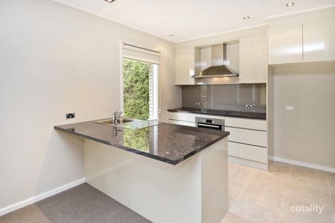 Property photo of 1/251 Noble Street Newtown VIC 3220