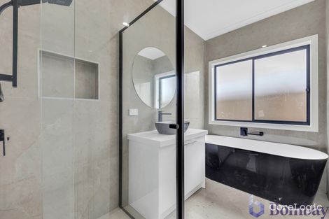 Property photo of 24 Earlington Drive Wollert VIC 3750