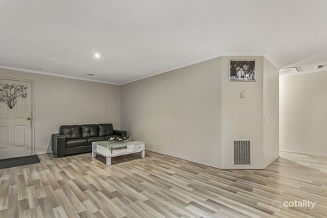 Property photo of 31 Grand Arch Way Berwick VIC 3806