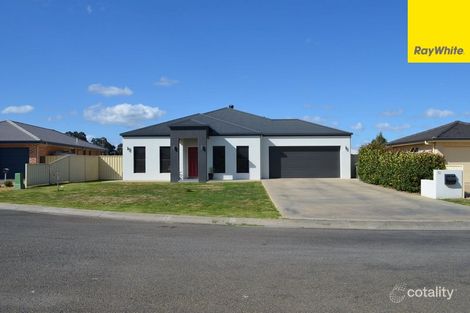 Property photo of 10 Dunstan Close Forbes NSW 2871