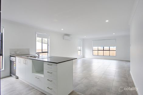 Property photo of 50 Creekwood Circuit Spring Mountain QLD 4300