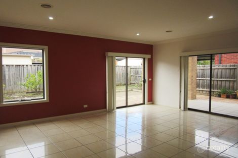 Property photo of 17 Leonie Close South Morang VIC 3752