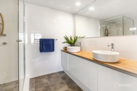 Property photo of 32/54 Hooker Boulevard Mermaid Waters QLD 4218