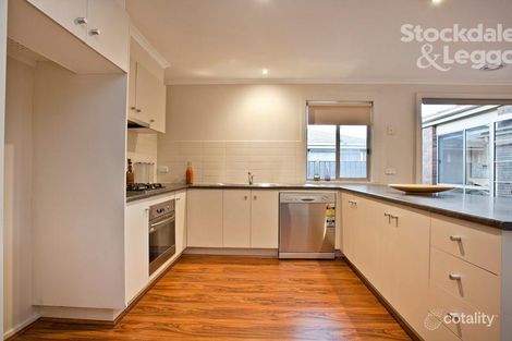 Property photo of 10 Bentley Drive Deer Park VIC 3023